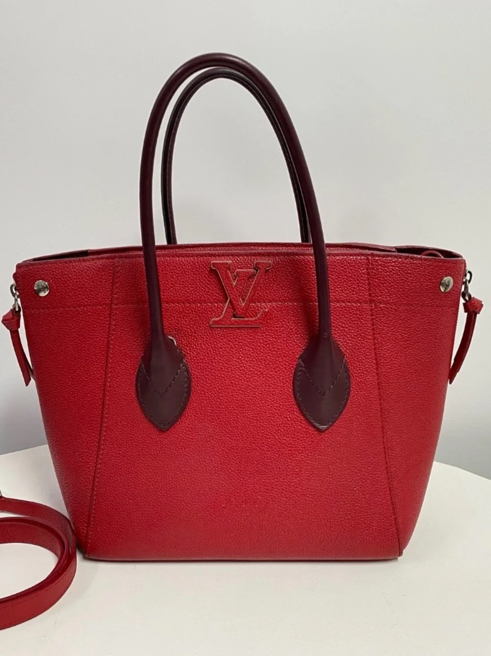Louis Vuitton Red Leather Shoulder Tote